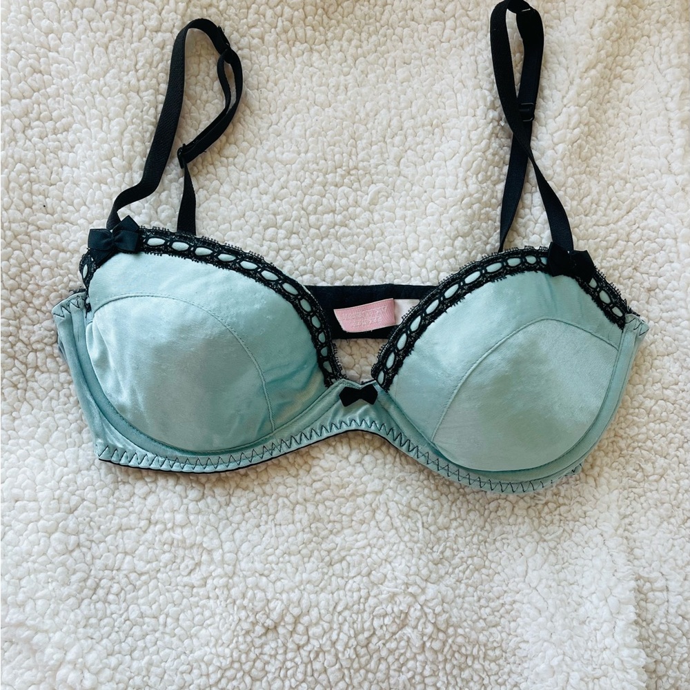 Victorias Secret Rare Find - Picture 2 of 7